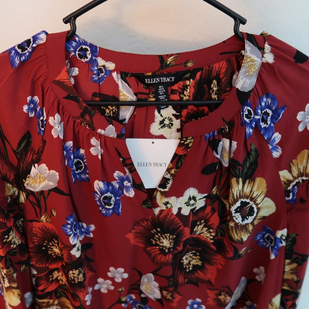 Ellen Tracy cranberry red floral Peasant Top Large